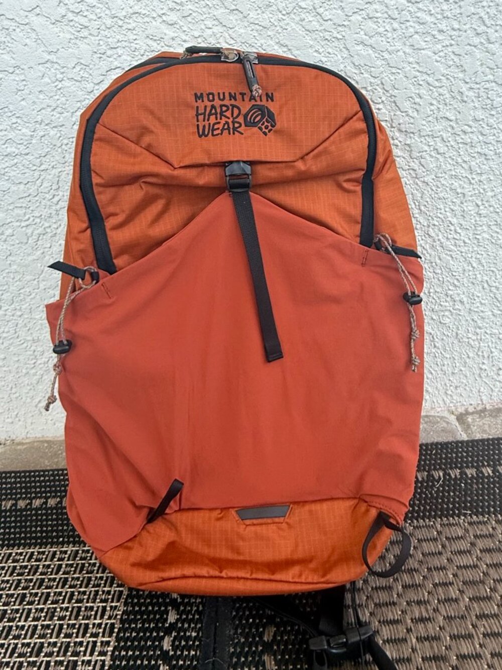 Mountain Hardwear Field Day 22L Backpack Unisex Rust Hiking College Travel Bag